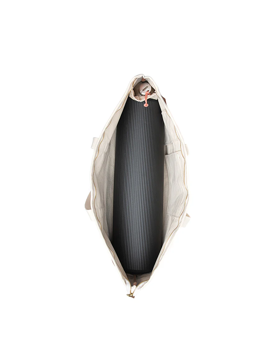 essentials tote - Image 4